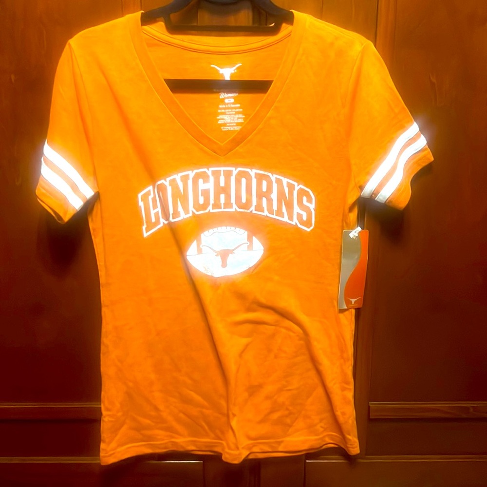 TX Longhorns Women’s v-neck shirt